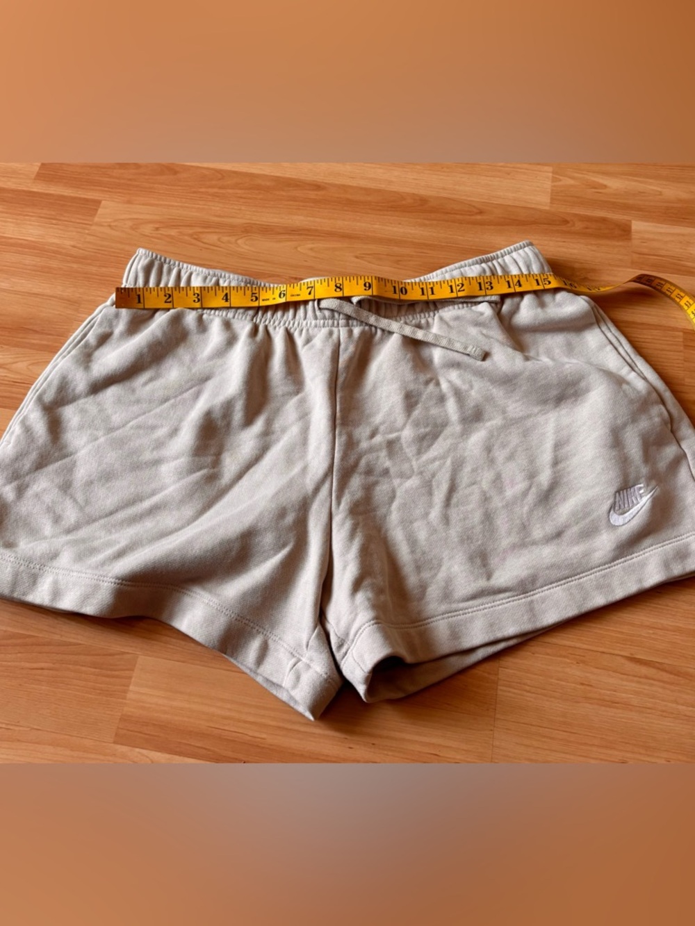 Nike Black Running Shorts and Cream Jogger Shorts - Picture 7 of 12